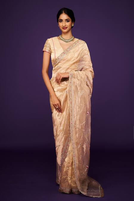 Issa Studio By Chetana & Swathi_Ivory Organza, Tissue Embroidery, Sequins V-neck Bloom Saree Set _Online_at_Aza_Fashions