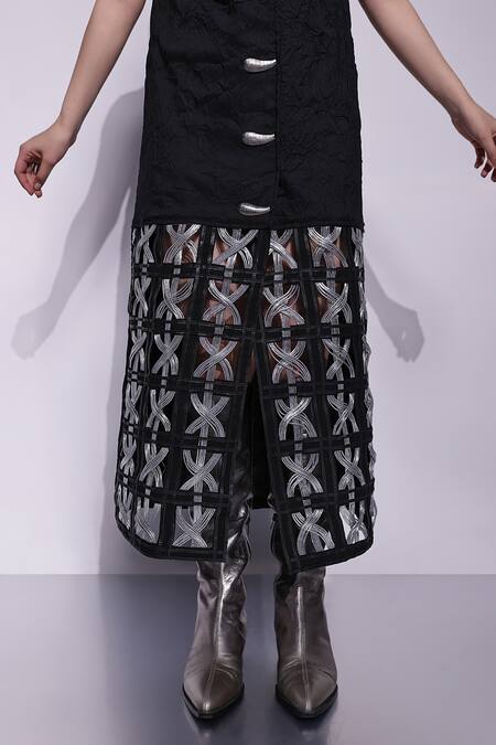 Devina Juneja Black Crepe Applique Collared Camp Midi Dress Online at Aza Fashions Devina Juneja_Black Crepe Applique Collared Camp Midi Dress_Online_at_Aza_Fashions