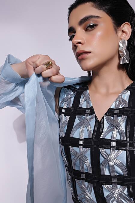 Devina Juneja Black Crepe, Satin Metallic Thread V-neck And Silver Applique V Crop Top Online at Aza Fashions Devina Juneja_Black Crepe, Satin Metallic Thread V-neck And Silver Applique V Crop Top_Online_at_Aza_Fashions