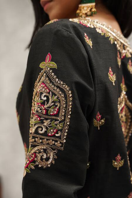 Shop Kapda Dori Black Silk, Georgette Embroidery, Sequins Round Neck, Floral Kurta Palazzo Set Shop_Kapda Dori_Black Silk, Georgette Embroidery, Sequins Round Neck, Floral Kurta Palazzo Set