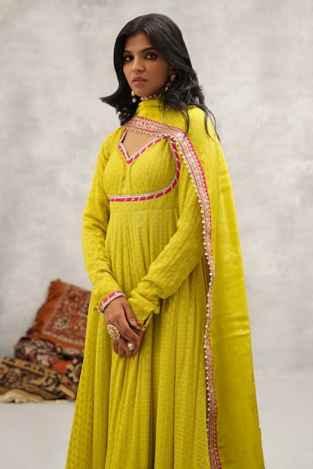 Shop_Kapda Dori_Green Georgette, Lycra, Crepe Gota Patti, Pearls Embroidered Anarkali Set _Online_at_Aza_Fashions