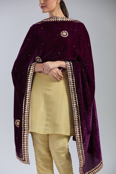 Buy_Naintara Bajaj_Wine Velvet Beads, Stones Floral Butti Embroidered Dupatta _Online_at_Aza_Fashions