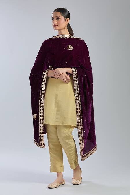 Naintara Bajaj_Wine Velvet Beads, Stones Floral Butti Embroidered Dupatta _at_Aza_Fashions