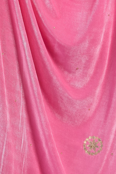 Naintara Bajaj Pink Velvet Beads, Stones, Embroidery Floral Dupatta Online at Aza Fashions Naintara Bajaj_Pink Velvet Beads, Stones, Embroidery Floral Dupatta _Online_at_Aza_Fashions