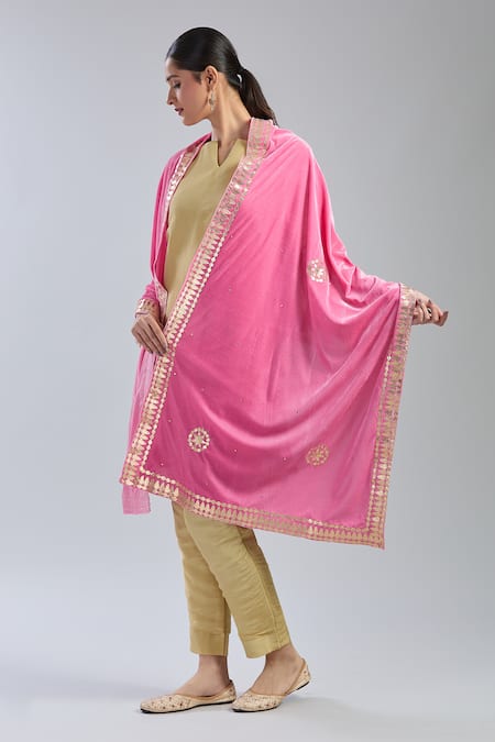 Shop Naintara Bajaj Pink Velvet Beads, Stones, Embroidery Floral Dupatta Online at Aza Fashions Shop_Naintara Bajaj_Pink Velvet Beads, Stones, Embroidery Floral Dupatta _Online_at_Aza_Fashions