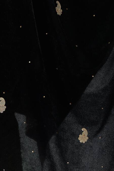 Buy Naintara Bajaj Black Velvet Gota Patti, Embroidery Dupatta Online at Aza Fashions Buy_Naintara Bajaj_Black Velvet Gota Patti, Embroidery Dupatta _Online_at_Aza_Fashions