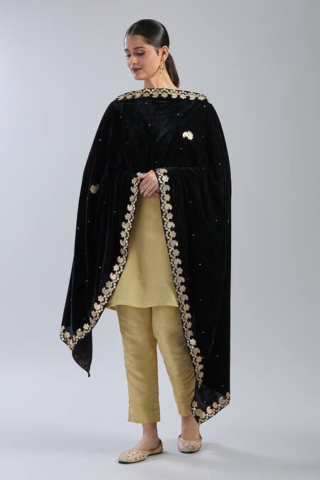 Shop Naintara Bajaj Black Velvet Gota Patti, Embroidery Dupatta Online at Aza Fashions Shop_Naintara Bajaj_Black Velvet Gota Patti, Embroidery Dupatta _Online_at_Aza_Fashions