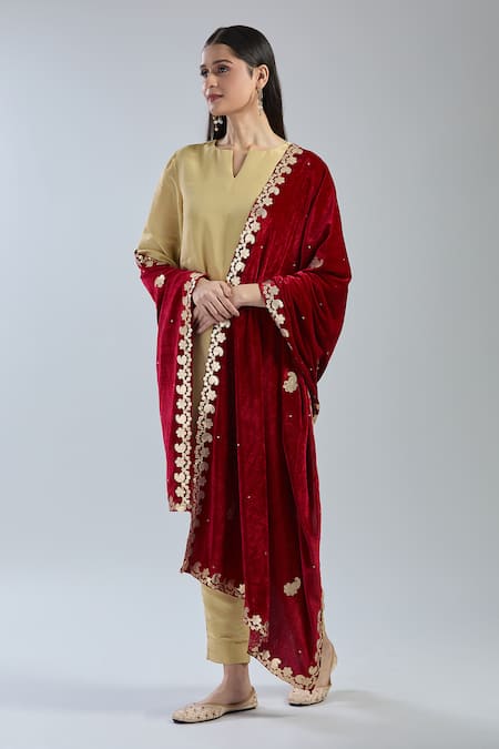 Shop Naintara Bajaj Maroon Velvet Embroidery Paisley Work Dupatta Online at Aza Fashions Shop_Naintara Bajaj_Maroon Velvet Embroidery Paisley Work Dupatta _Online_at_Aza_Fashions
