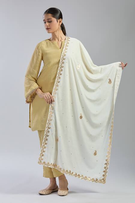 Buy_Naintara Bajaj_Cream Velvet Gota Patti, Embroidery Dupatta _Online_at_Aza_Fashions