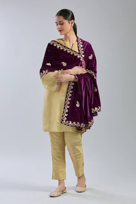 Buy_Naintara Bajaj_Wine Velvet Gota Patti, Embroidery Paisley Dupatta _Online_at_Aza_Fashions