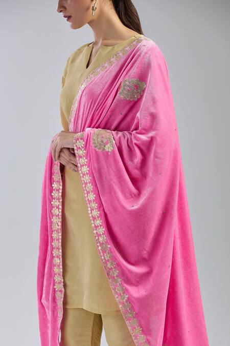 Naintara Bajaj Pink Velvet Gota Patti, Embroidery Dupatta Online at Aza Fashions Naintara Bajaj_Pink Velvet Gota Patti, Embroidery Dupatta _Online_at_Aza_Fashions