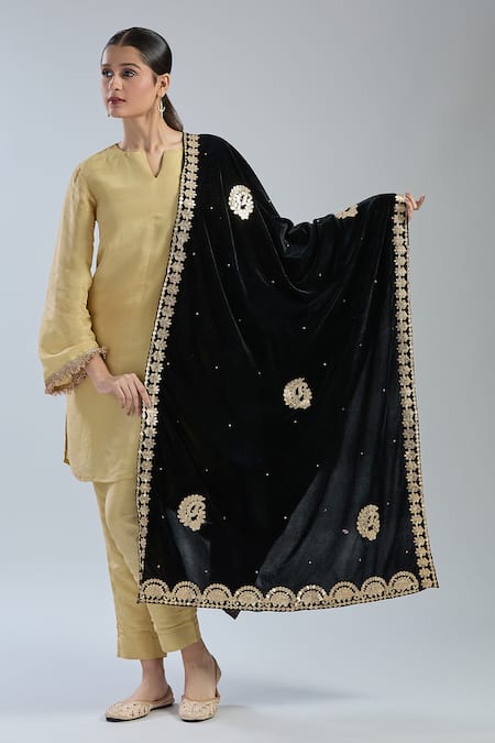 Shop_Naintara Bajaj_Black Velvet Gota Patti, Embroidery Dupatta _at_Aza_Fashions