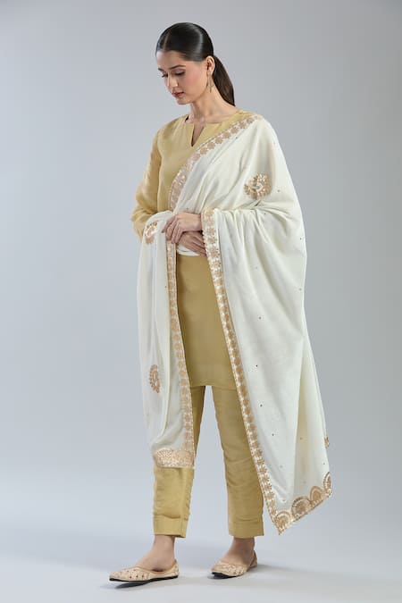 Shop Naintara Bajaj Cream Velvet Gota Patti, Embroidery Dupatta at Aza Fashions Shop_Naintara Bajaj_Cream Velvet Gota Patti, Embroidery Dupatta _at_Aza_Fashions