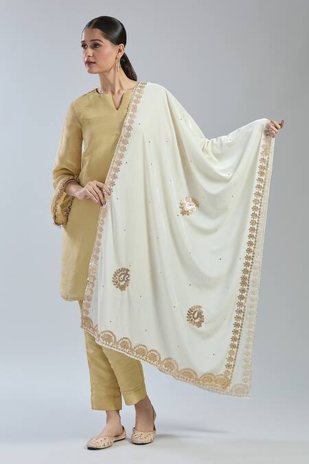 Buy Naintara Bajaj Cream Velvet Gota Patti, Embroidery Dupatta Online at Aza Fashions Buy_Naintara Bajaj_Cream Velvet Gota Patti, Embroidery Dupatta _Online_at_Aza_Fashions