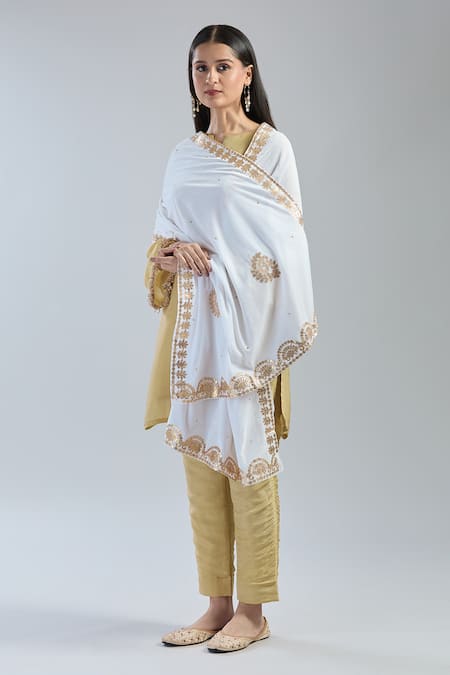 Buy Naintara Bajaj White Velvet Gota Patti, Embroidery Dupatta Online at Aza Fashions Buy_Naintara Bajaj_White Velvet Gota Patti, Embroidery Dupatta _Online_at_Aza_Fashions