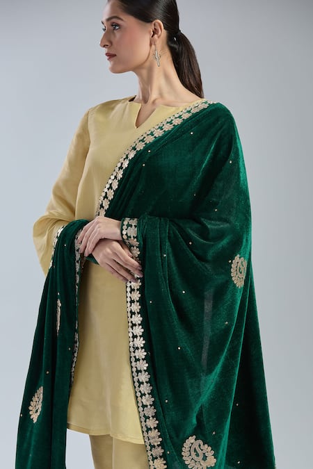 Naintara Bajaj Green Velvet Gota Patti, Embroidery Dupatta Online at Aza Fashions Naintara Bajaj_Green Velvet Gota Patti, Embroidery Dupatta _Online_at_Aza_Fashions