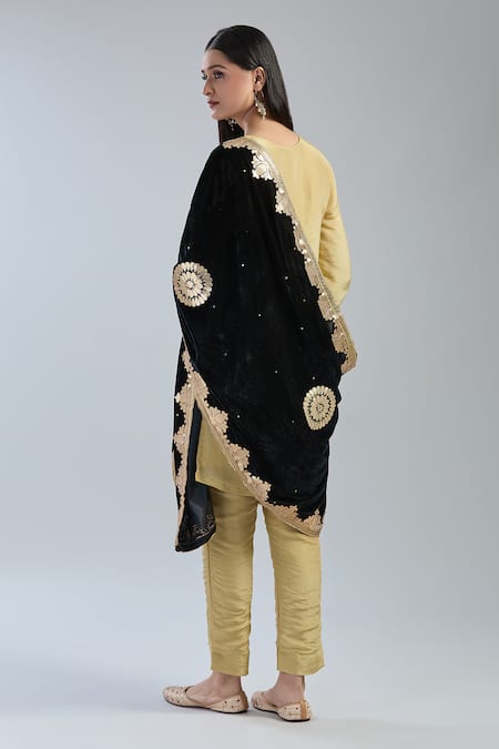 Shop Naintara Bajaj Black Velvet Gota Patti, Embroidery Mandala Dupatta at Aza Fashions Shop_Naintara Bajaj_Black Velvet Gota Patti, Embroidery Mandala Dupatta _at_Aza_Fashions