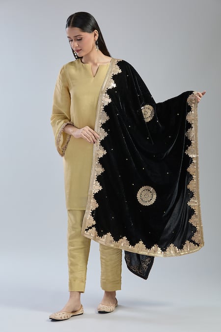 Shop Naintara Bajaj Black Velvet Gota Patti, Embroidery Mandala Dupatta Online at Aza Fashions Shop_Naintara Bajaj_Black Velvet Gota Patti, Embroidery Mandala Dupatta _Online_at_Aza_Fashions