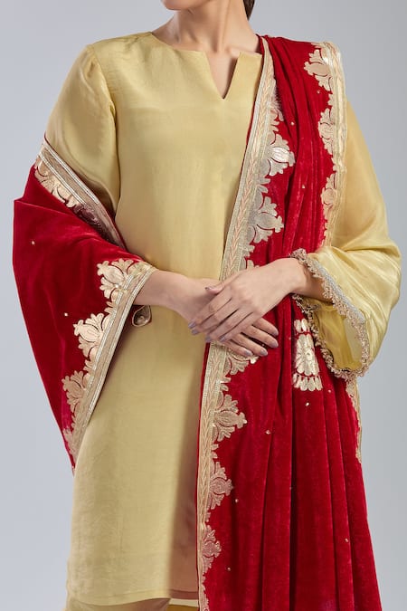 Naintara Bajaj_Red Velvet Gota Patti, Embroidery Mandala Dupatta _Online_at_Aza_Fashions