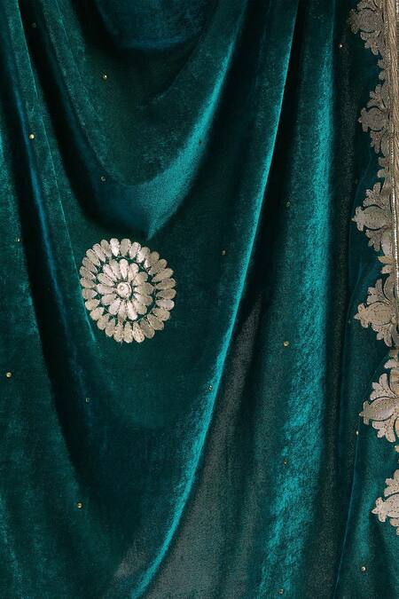 Buy_Naintara Bajaj_Green Velvet Gota Patti, Embroidery Mandala Butti Dupatta_Online_at_Aza_Fashions
