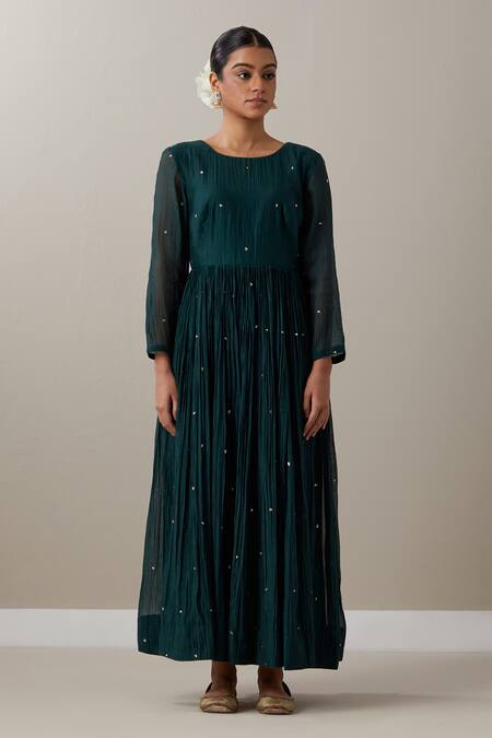 Priya Chaudhary Green Chanderi Sequins, Zari Round Neck Embroidered Anarkali Pant Set Online at Aza Fashions Priya Chaudhary_Green Chanderi Sequins, Zari Round Neck Embroidered Anarkali Pant Set _Online_at_Aza_Fashions