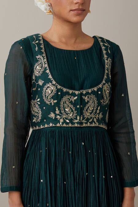 Buy Priya Chaudhary Green Chanderi Sequins, Zari Round Neck Embroidered Anarkali Set Buy_Priya Chaudhary_Green Chanderi Sequins, Zari Round Neck Embroidered Anarkali Set