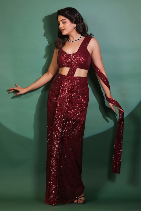 Shop B'Infinite Red Lycra Sequins Sweetheart Neck Pre Draped Saree Set Online at Aza Fashions Shop_B'Infinite_Red Lycra Sequins Sweetheart Neck Pre Draped Saree Set _Online_at_Aza_Fashions