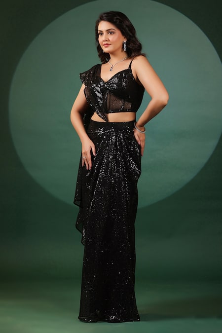 B'Infinite_Black Lycra Sequins Sweetheart Neck Eclipse Pre Draped Saree Set _Online_at_Aza_Fashions