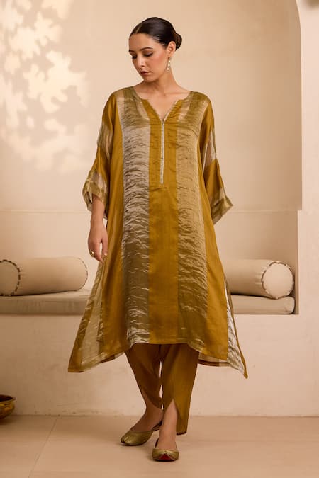 Buy Label Mansi Nagdev Yellow Chanderi Split V-neck Stripe Pattern Kurta Set Online at Aza Fashions Buy_Label Mansi Nagdev_Yellow Chanderi Split V-neck Stripe Pattern Kurta Set _Online_at_Aza_Fashions