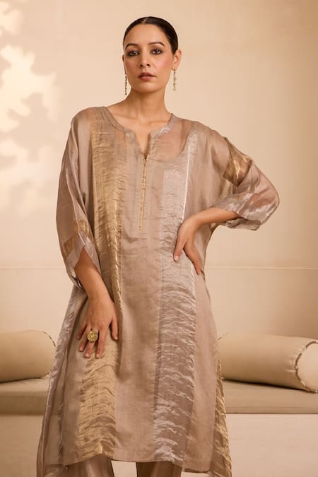 Label Mansi Nagdev_Gray Chanderi Split V-neck Grey Stripe Kurta Set _Online_at_Aza_Fashions