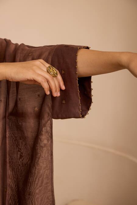 Label Mansi Nagdev Brown Chanderi Sequins Mandarin Collar Asymmetric Kurta Set at Aza Fashions Label Mansi Nagdev_Brown Chanderi Sequins Mandarin Collar Asymmetric Kurta Set_at_Aza_Fashions