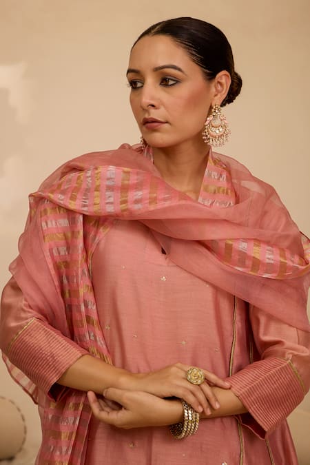 Label Mansi Nagdev_Pink Chanderi Sequins Round Neck Floral Kurta Set _Online_at_Aza_Fashions