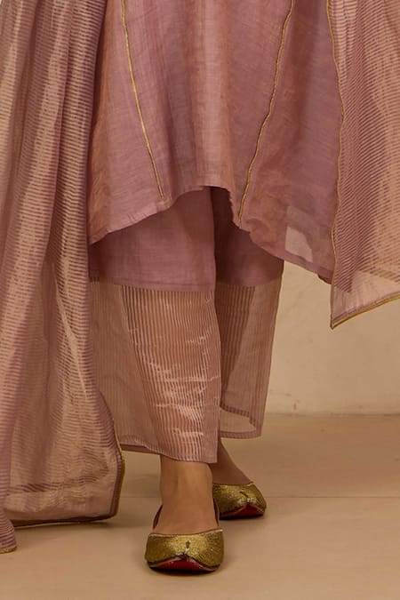Buy_Label Mansi Nagdev_Purple Chanderi Embroidery Round Neck Floral Hand Kurta Pant Set _Online_at_Aza_Fashions