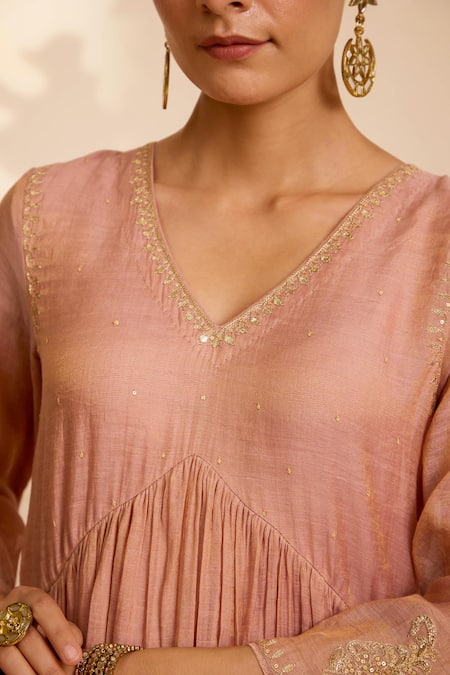 Label Mansi Nagdev_Pink Chanderi Embroidery, Zari V-neck Hand Anarkali Pant Set _at_Aza_Fashions