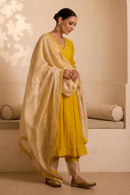 Shop_Label Mansi Nagdev_Yellow Chanderi Embroidery V-neck Floral Zari Hand Anarkali Set _Online_at_Aza_Fashions