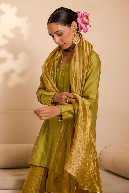 Label Mansi Nagdev_Green Chanderi Embroidery V-neck Floral Woven Kurta Sharara Set _Online_at_Aza_Fashions
