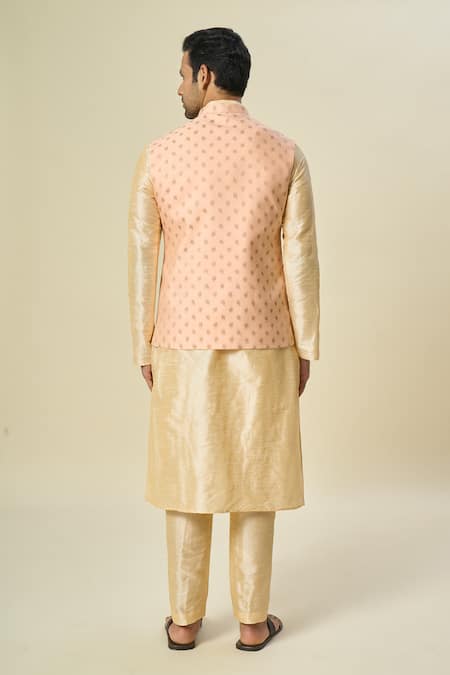 Samyukta Singhania Leaf Motif Bundi With Straight Kurta Set 