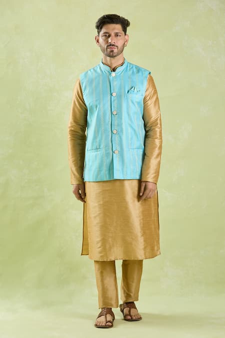 Samyukta Singhania Stripe Pattern Bundi With Kurta Set 