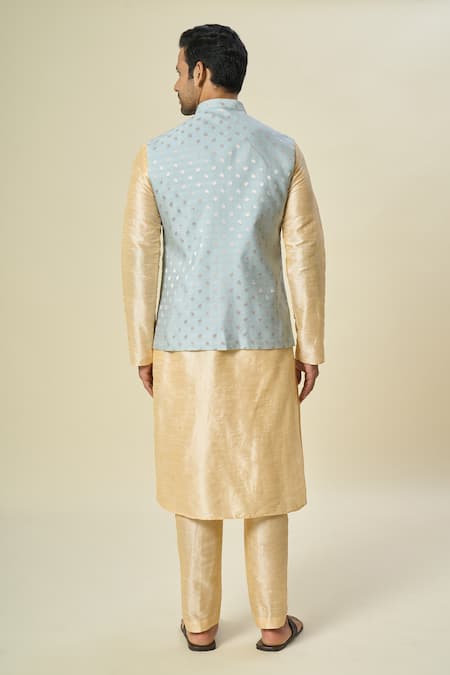 Samyukta Singhania Leaf Motif Brocade Bundi & Kurta Set 