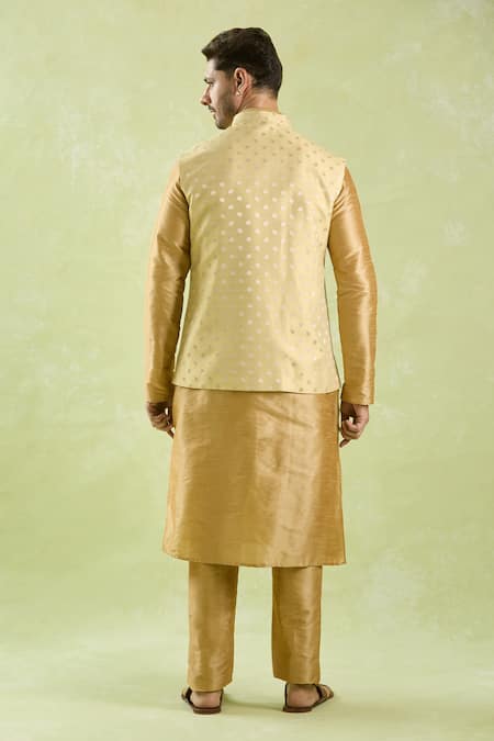 Samyukta Singhania Leaf Motif Bundi & Solid Kurta Set 