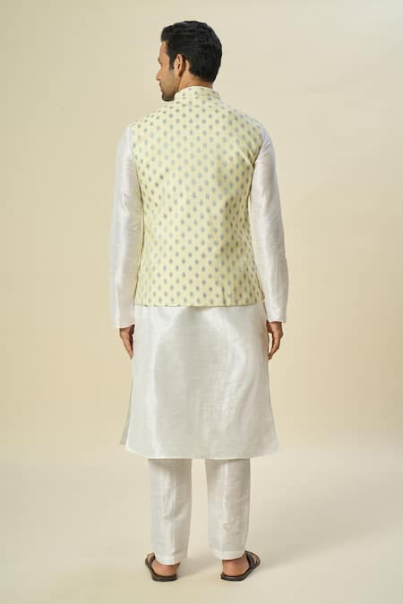 Samyukta Singhania Leaf Motif Bundi & Solid Kurta Set 