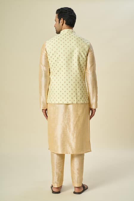 Samyukta Singhania Leaf Motif Bundi & Solid Kurta Set 
