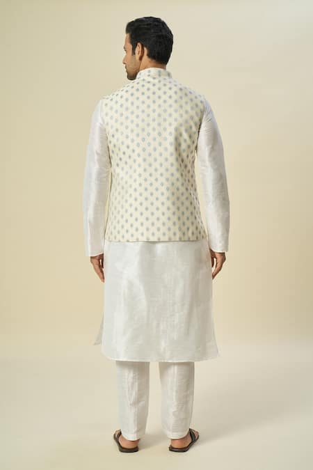 Samyukta Singhania Floral Butta Bundi & Kurta Set 