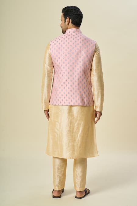 Samyukta Singhania Floral Butta Woven Bundi & Kurta Set 