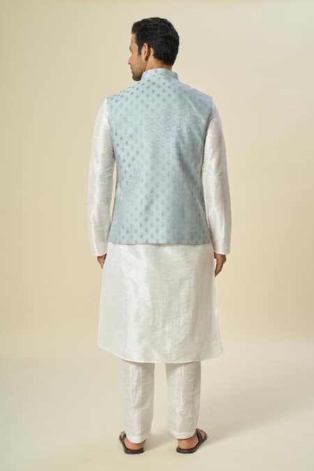 Samyukta Singhania Floral Butta Bundi Set 