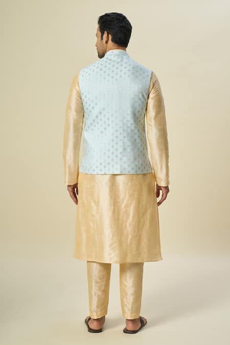 Samyukta Singhania Sky Blue Floral Butti Woven Bundi Set 