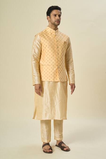 Arihant Rai Sinha_Orange Brocade, Silk Embroidery Leaf Motif Bundi Kurta Set _at_Aza_Fashions