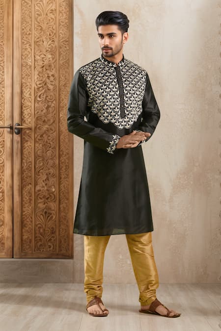 Arihant Rai Sinha Leaf Embroidered Kurta With Churidar 