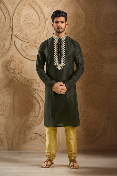 Arihant Rai Sinha Wavy Floral Embroidered Kurta With Churidar 