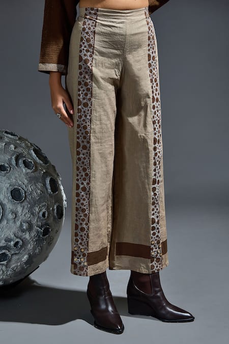Buy_Banana Labs_Brown Cotton Embroidery V-neck Circle Block Print Kurta Set 